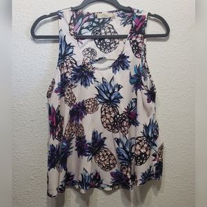Elodie sleeveless pineapple tank top. Large
